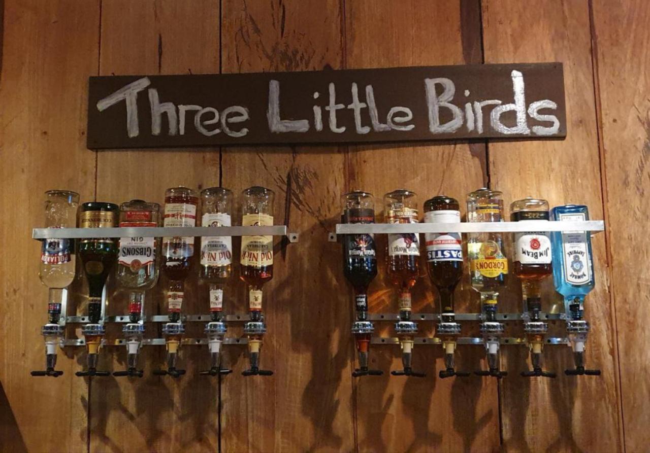 Отель Three Little Birds Сиемрип Экстерьер фото